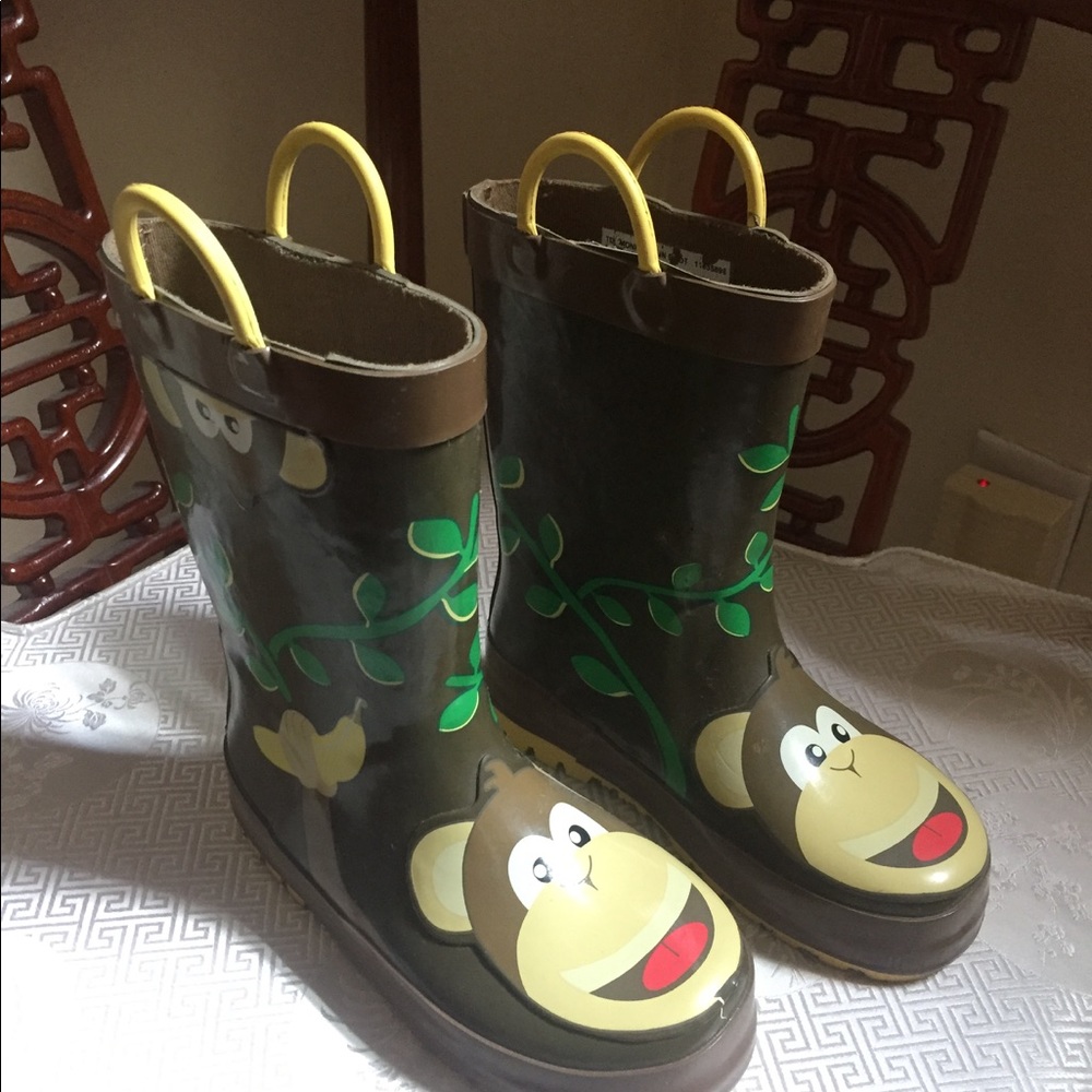 Kids rain boots