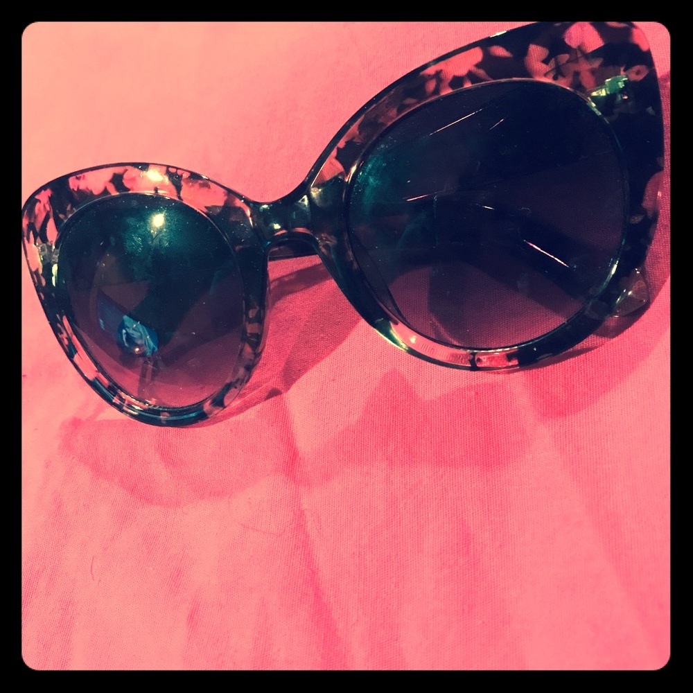Sun glasses