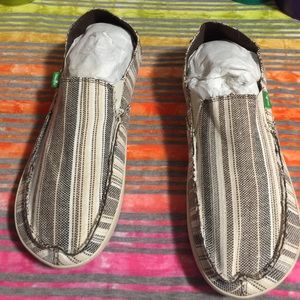 Men's Sanuk slip on slippers slides sandals