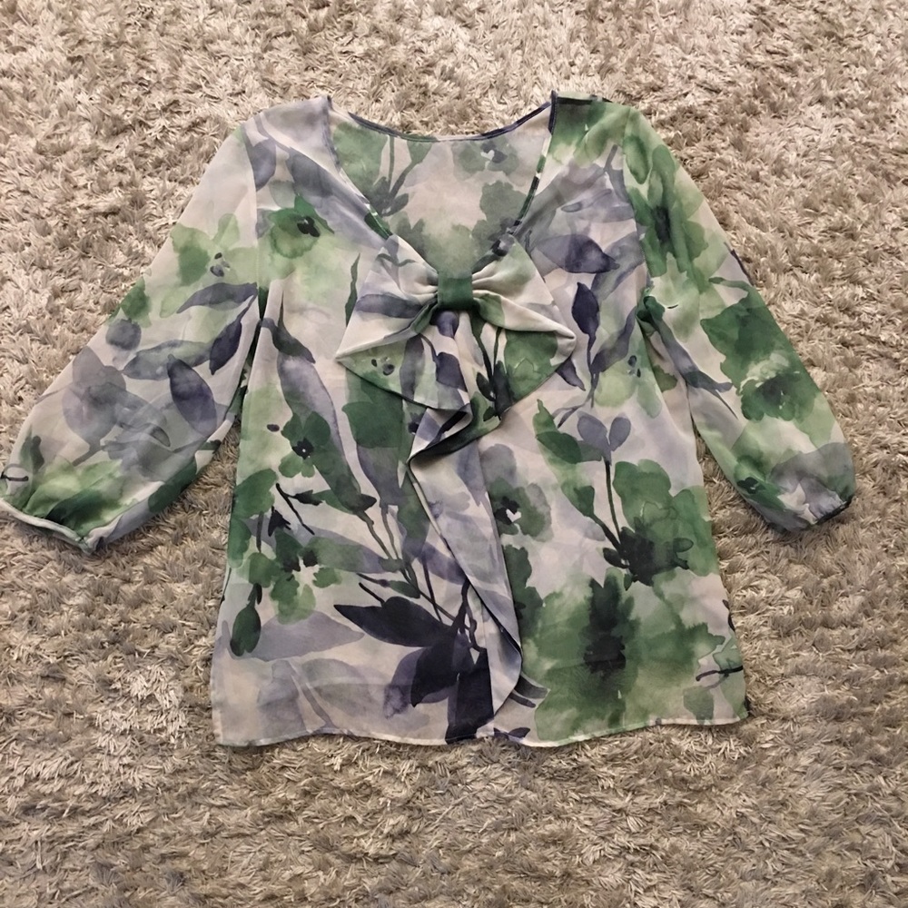 Sweet Pea by NY&Co sheer blouse with bow BACK sz L