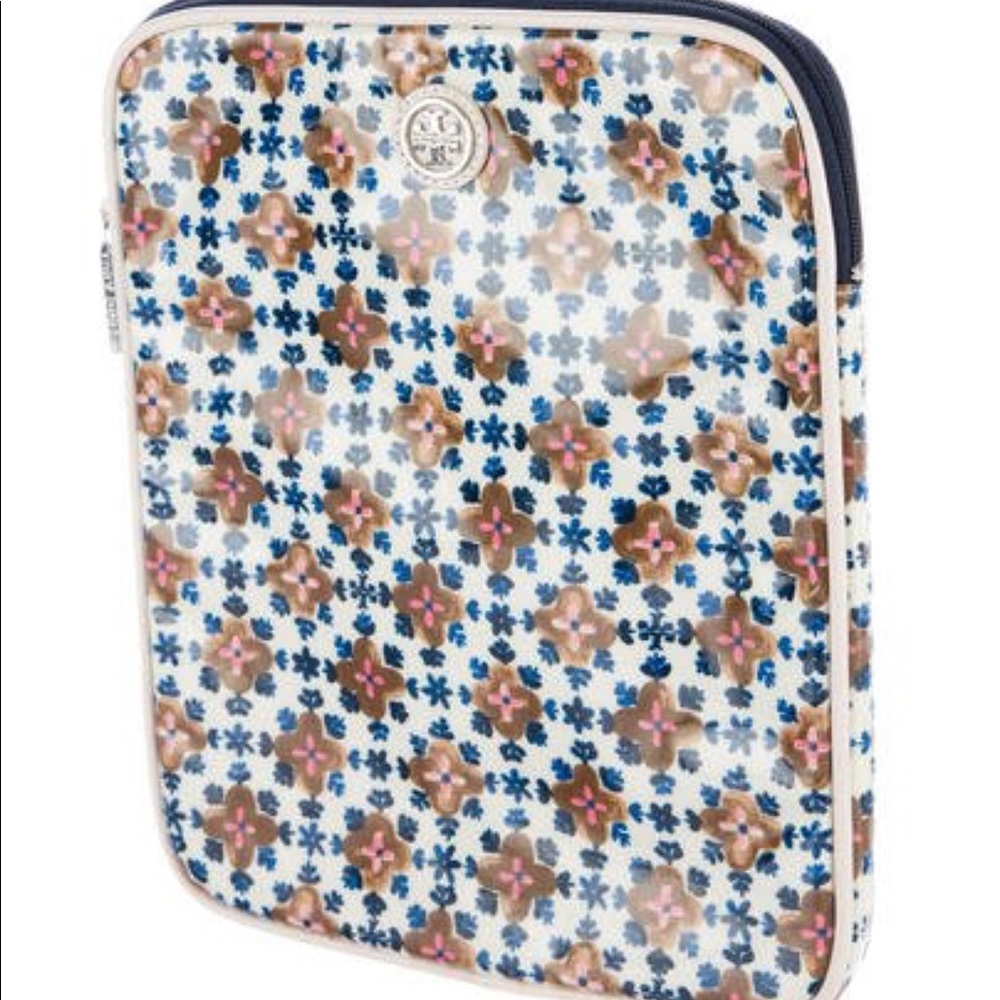 ❌SOLD❌Tory Burch Ipad case - Picture 3 of 3