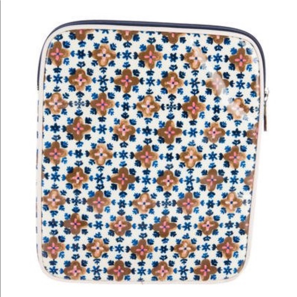 ❌SOLD❌Tory Burch Ipad case - Picture 2 of 3
