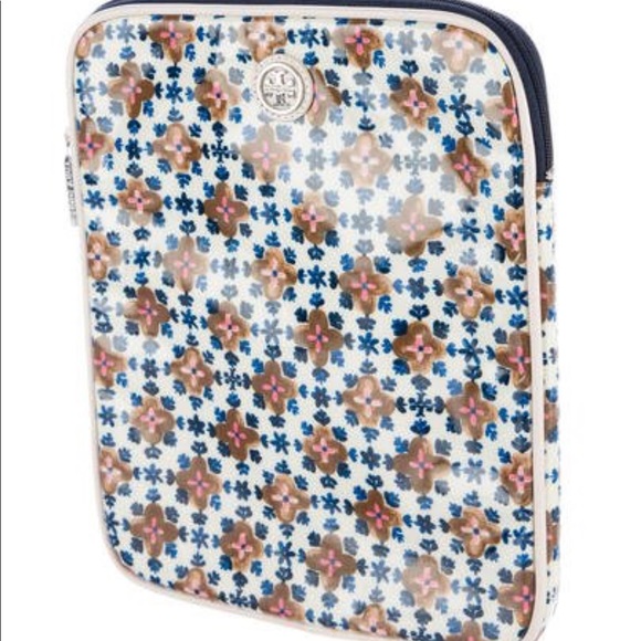 ❌SOLD❌Tory Burch Ipad case - Picture 3 of 3