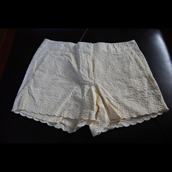Loft Shorts - Picture 1 of 3