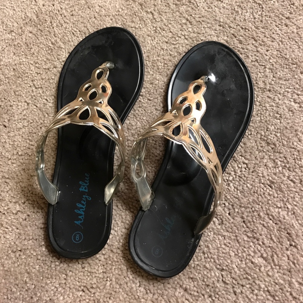 Cute, Gently worn (size 6)