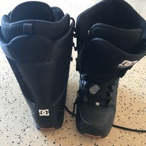 D.C. Women 2011 snowboard boots