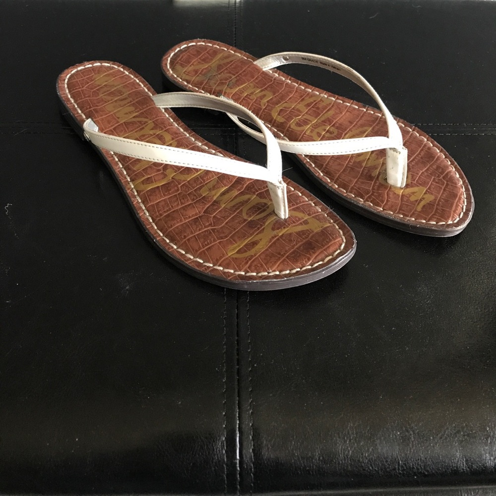 Sam Edelman white flip flops