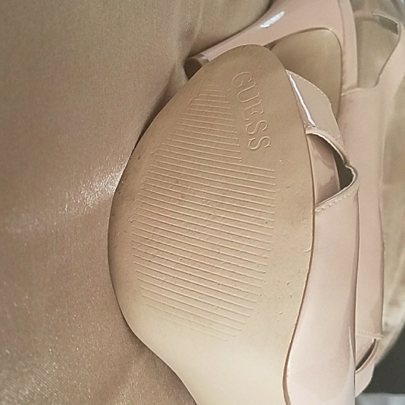 Guess peeptoe pumps