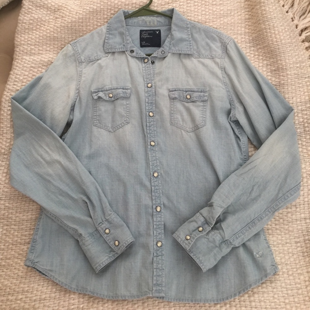 American Eagle chambray button up.
