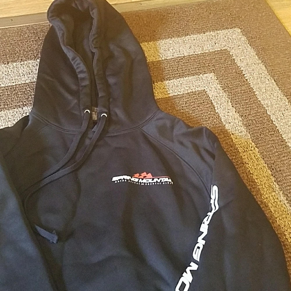 Spring Mountain sweat shirt