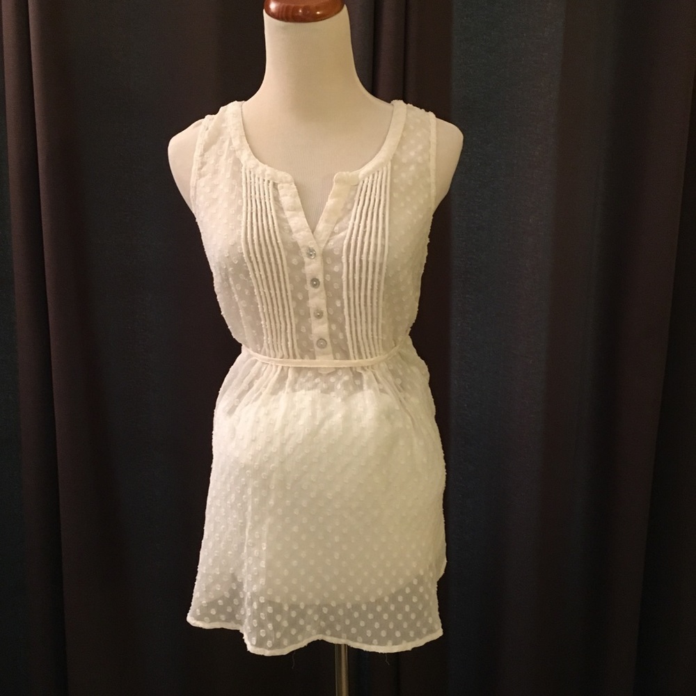 Motherhood Maternity sleeveless sheer top, size M