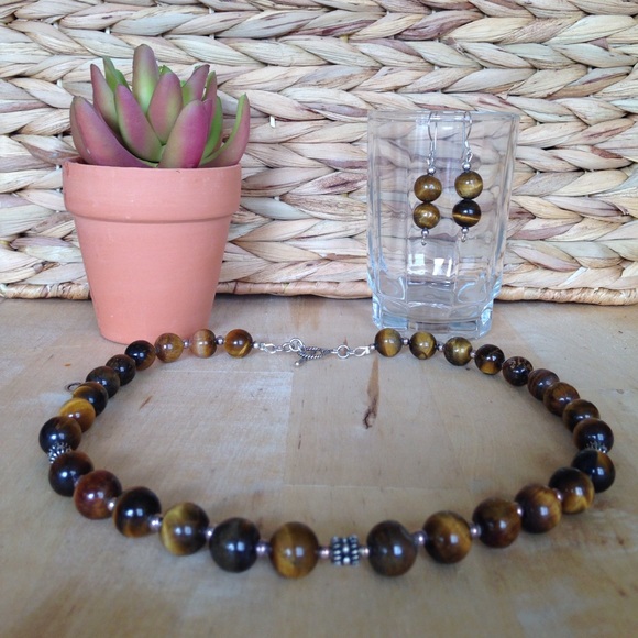 Bealls Jewelry - 🍁Will delete today at 8pm🍁Necklace &Earrings Set