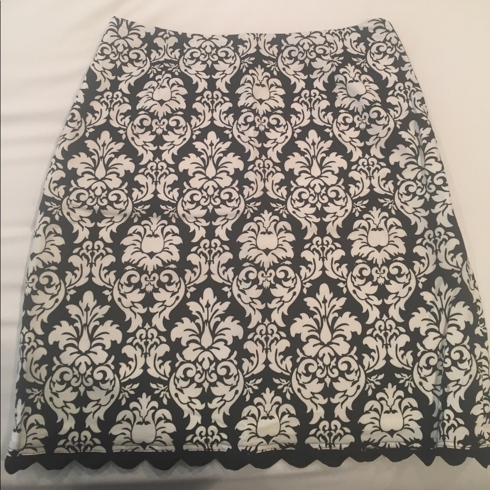 Sixth Alice skirt size 6