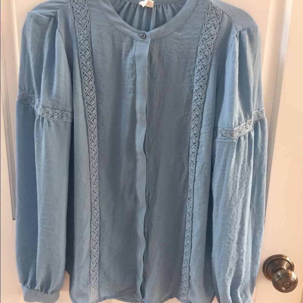 EUC GAP Baby Blue Lace Blouse XS