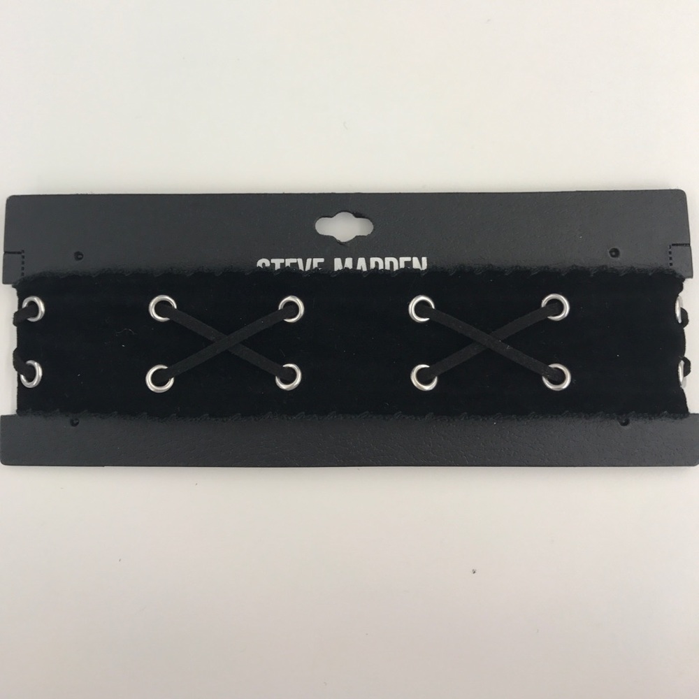 Steve Madden black suede choker