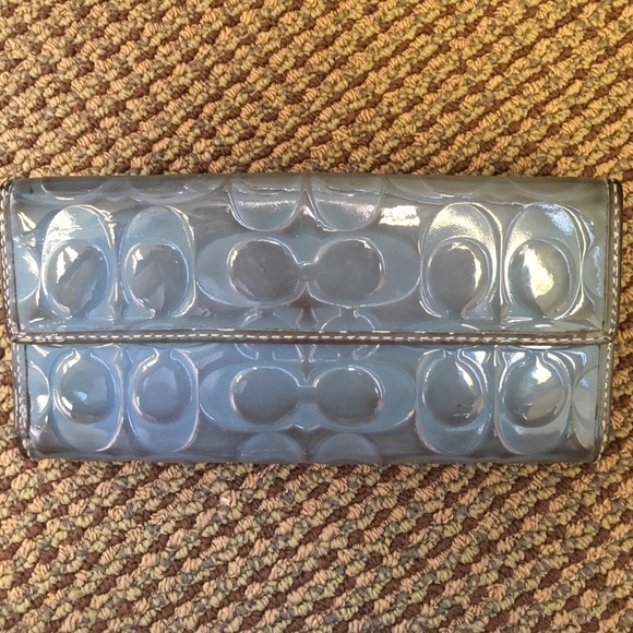 Authentic COACH Embossed Patent Leather Wallet - Picture 3 of 5