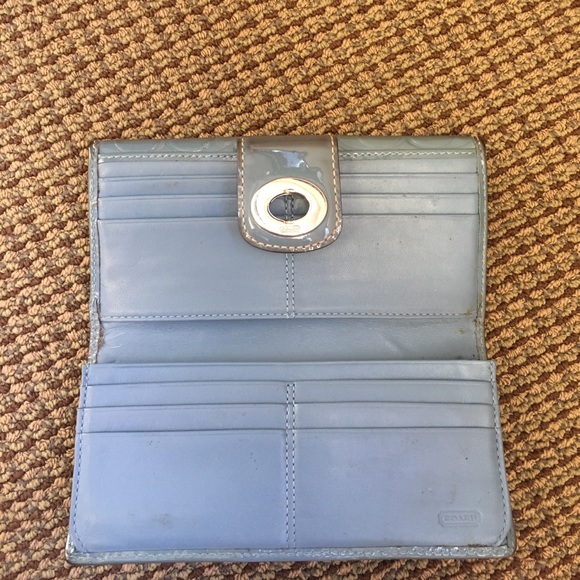 Authentic COACH Embossed Patent Leather Wallet - Picture 4 of 5