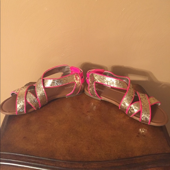 Justice Sandals - Picture 3 of 5