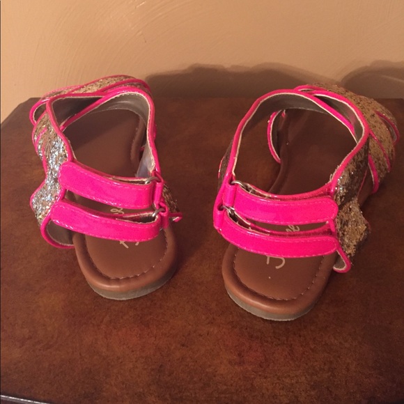 Justice Sandals - Picture 4 of 5