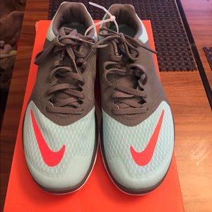 Nike Women's 6.5