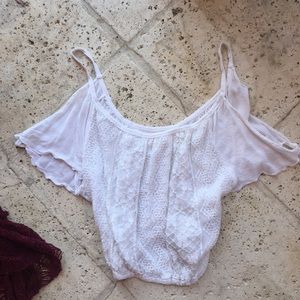 Beach crop size XS off the shoulders all white Beach crop size XS off the shoulders all white