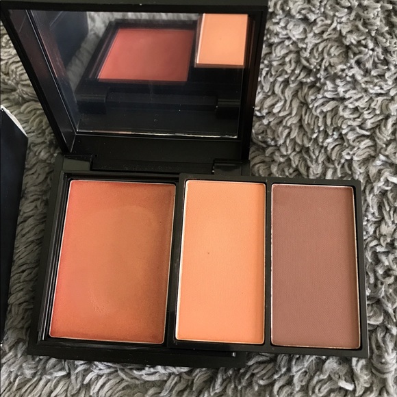 MAC 'all the right angles' contour palette - Picture 2 of 3