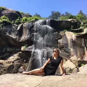 Meet your Posher, Laura