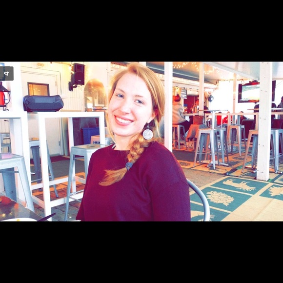 Meet your Posher, Leah - Picture 4 of 5