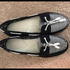 Toms Nautical Slip On Loafer. Size 9.5 New