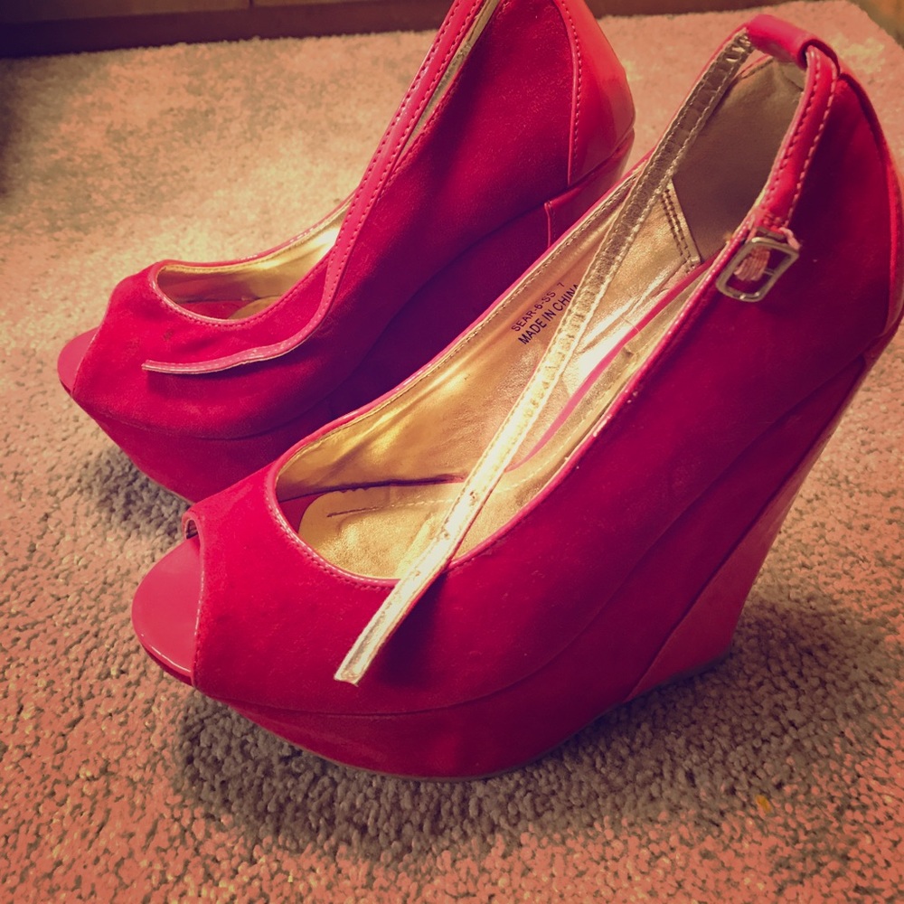 Hot Pink High Wedges