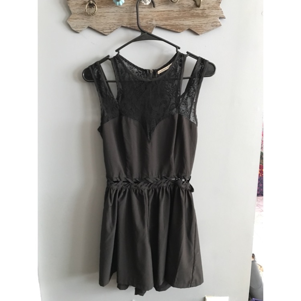 Black cross tie Romper