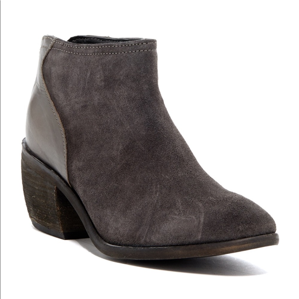 Charles by Charles David Suede/leather bootie Sz 7