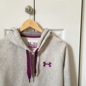Under Armor Sweatshirt