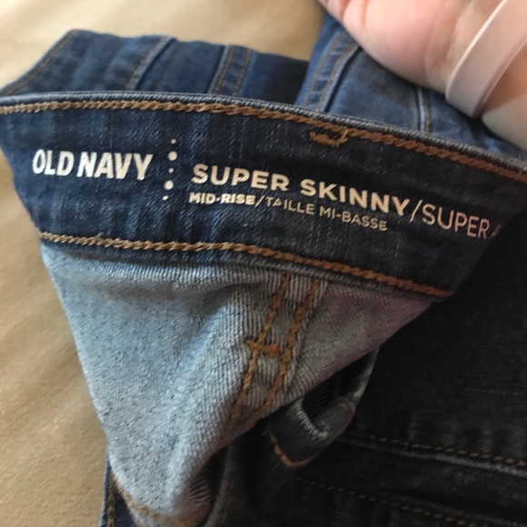 Old navy super skinny jeans - Picture 2 of 3