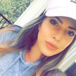 Meet your Posher, Melanie