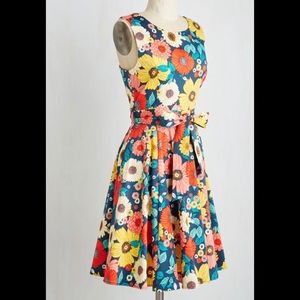 Modcloth vintage inspired floral dress! Size 4x