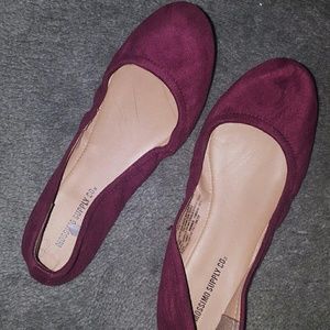 Ballet flats