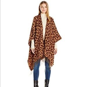 AK leopard print front split Poncho AK leopard print front split Poncho
