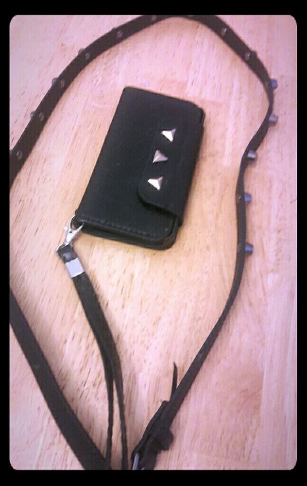 Black patent leather iPhone S6 wristlet