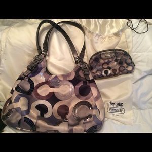 Authentic coach purse with makeup bag