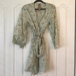 Plum Pretty Sugar Knee Length Kimono