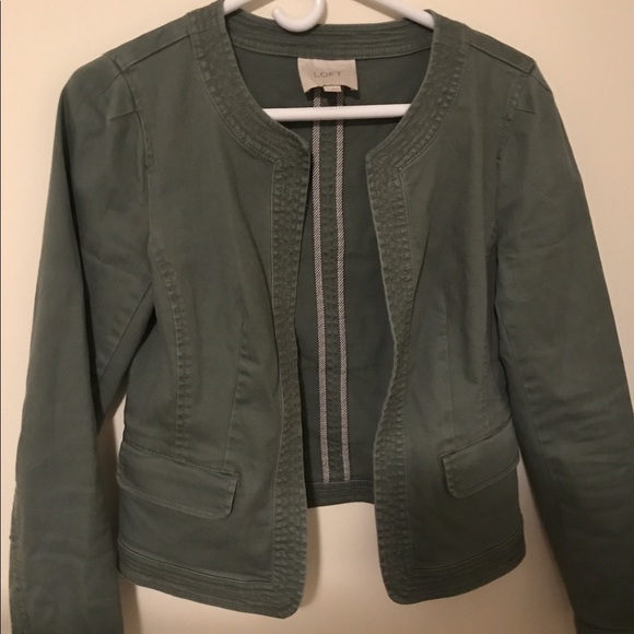 The Loft: Olive green, structured jacket. - Picture 4 of 4