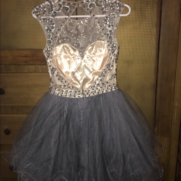 Grey 'Let's' homecoming dress. - Picture 2 of 5