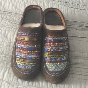 Dansko slip ons