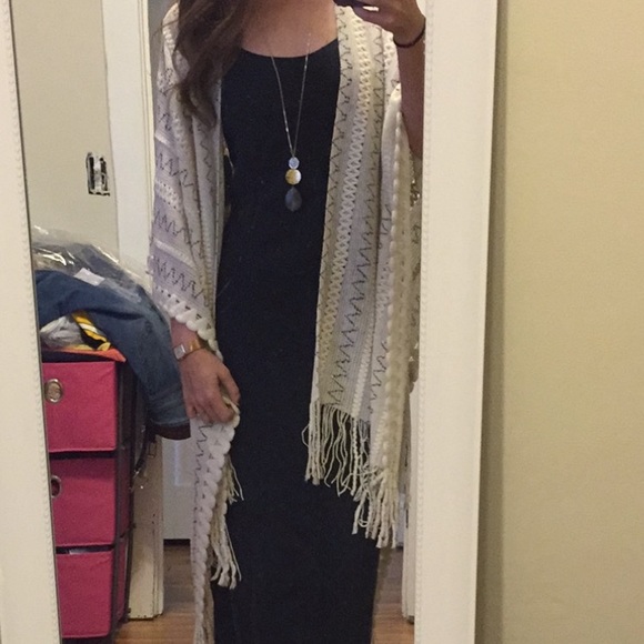 Anthropologie Beaded Fringe Wrap - Picture 4 of 6