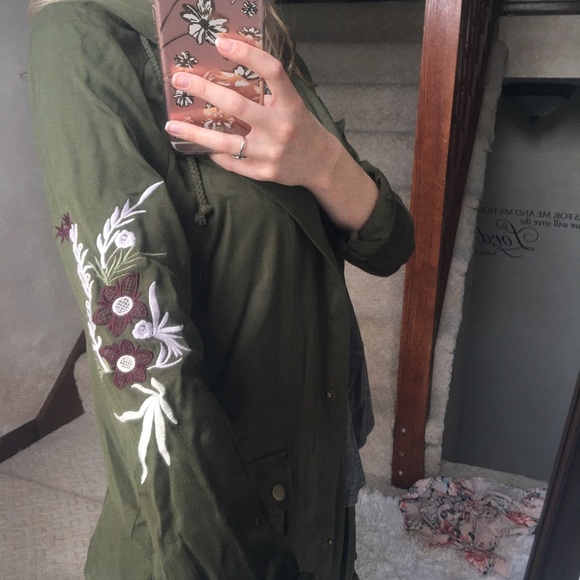 Embroidered Military Drape Jacket - Picture 7 of 7