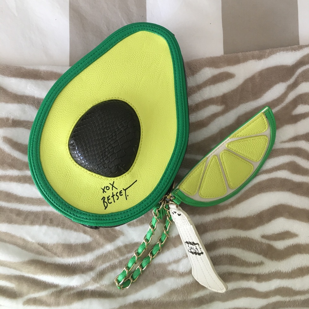 NWOT Betsey Johnson Avocado Wristlet