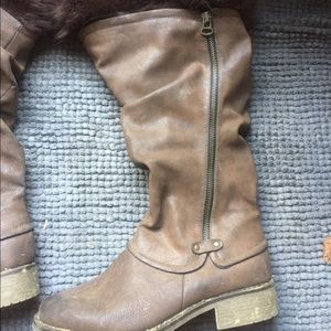 Winter boots