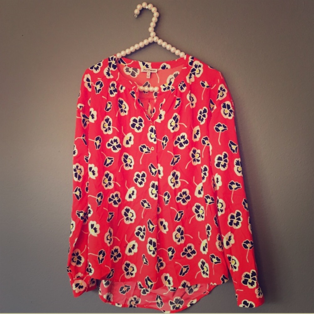 Adorable Juicy Couture Blouse