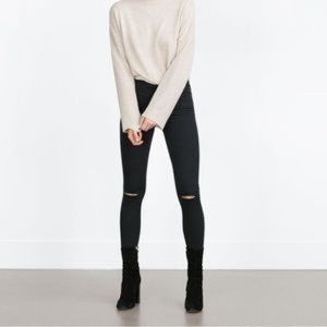 Zara trf stretch ripped knee jeans